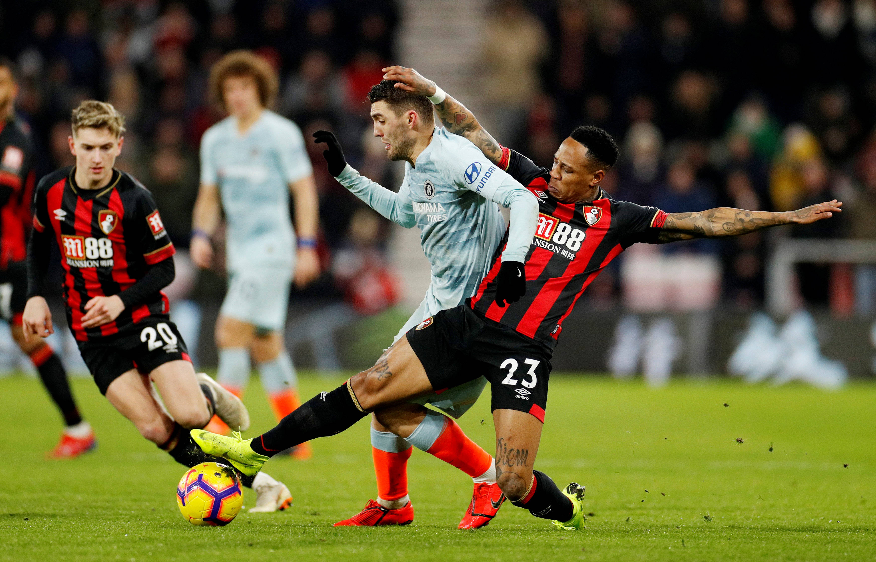 利物浦客场逆转伯恩茅斯，占据英超榜首的简单介绍