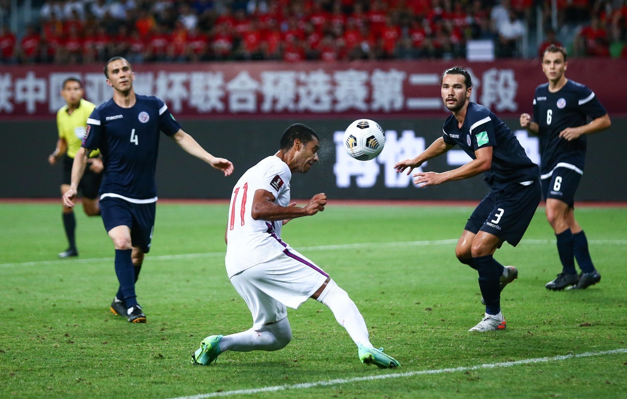 关于瑞典客场逆转波兰，小组出线希望大增的信息