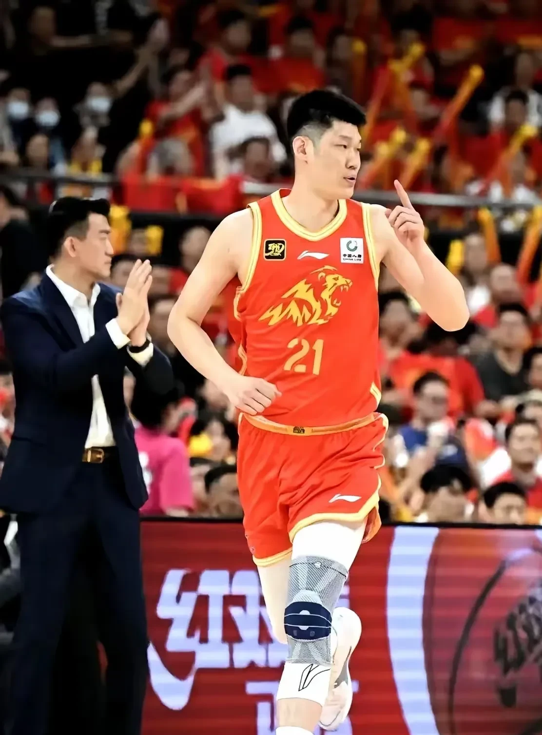 天津队逆转辽宁队，胡金秋状态火热的简单介绍