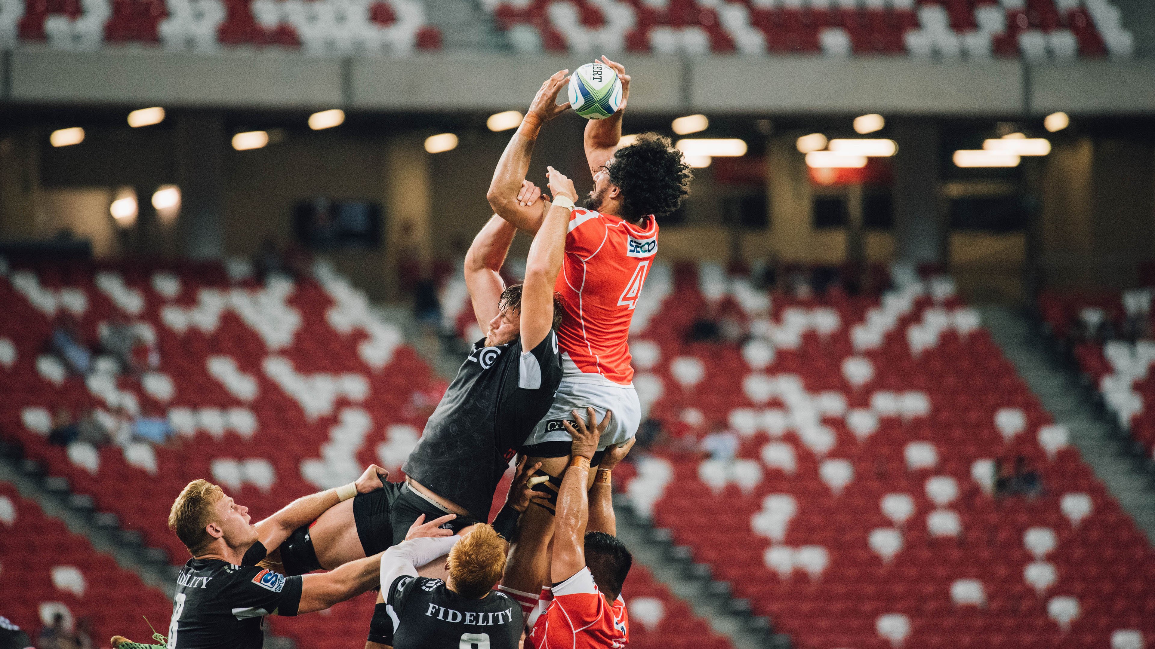 赛道上的独舞，小贾伦如何在F1年度争冠之夜展现无可替代的个人能力