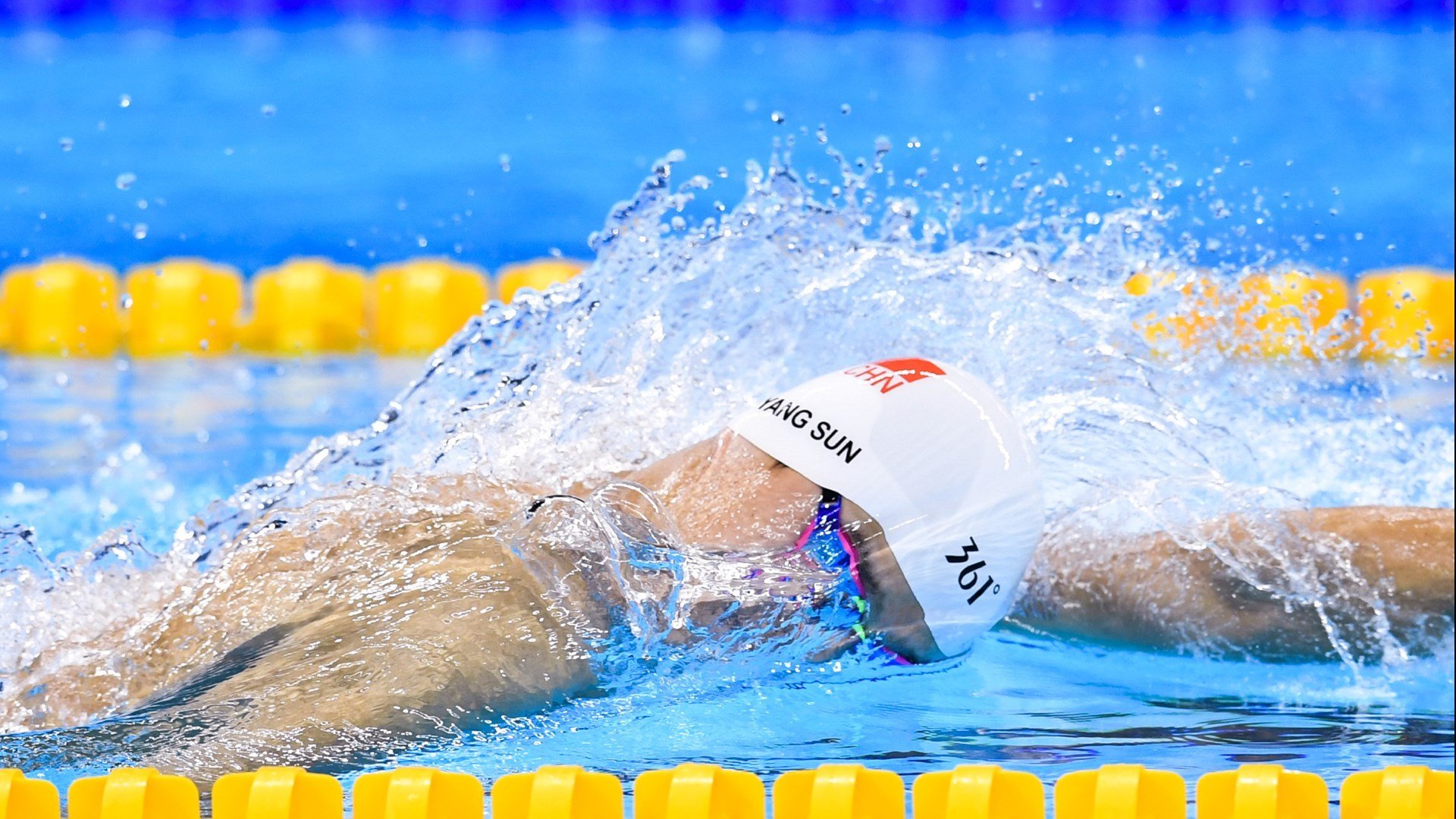 快船狂胜上海队，武切维奇防守端铸就叹息之墙